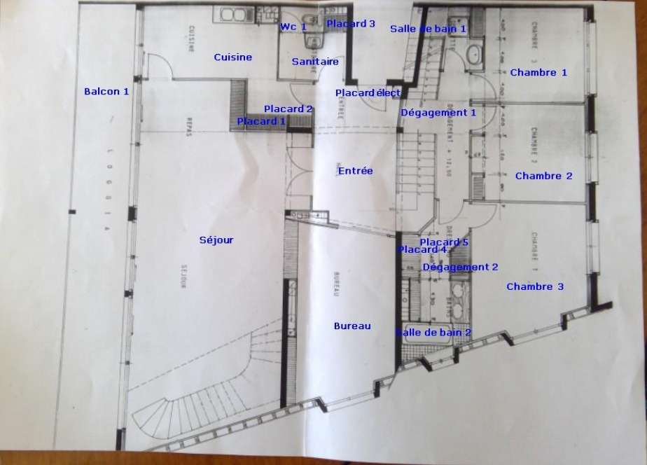 Grundriss einer Wohnung mit Balkon