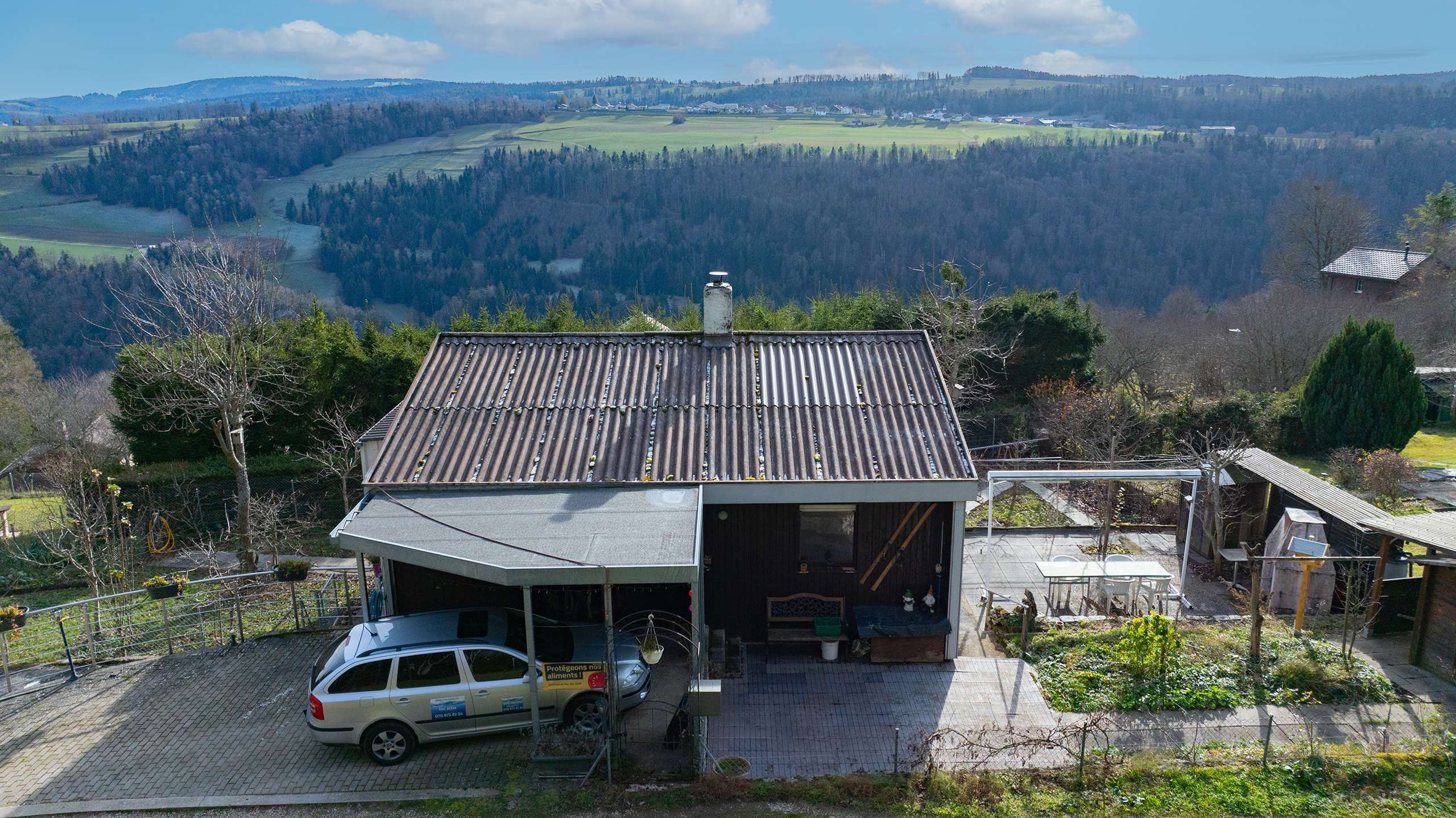 Ländliches Haus mit Panoramablick