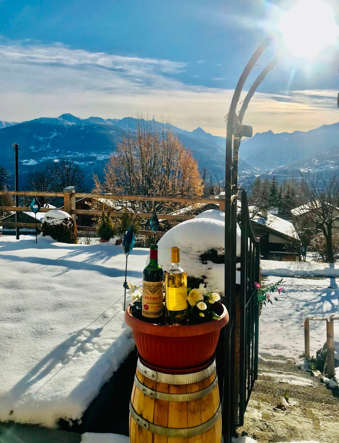 Winterterrasse mit Bergblick