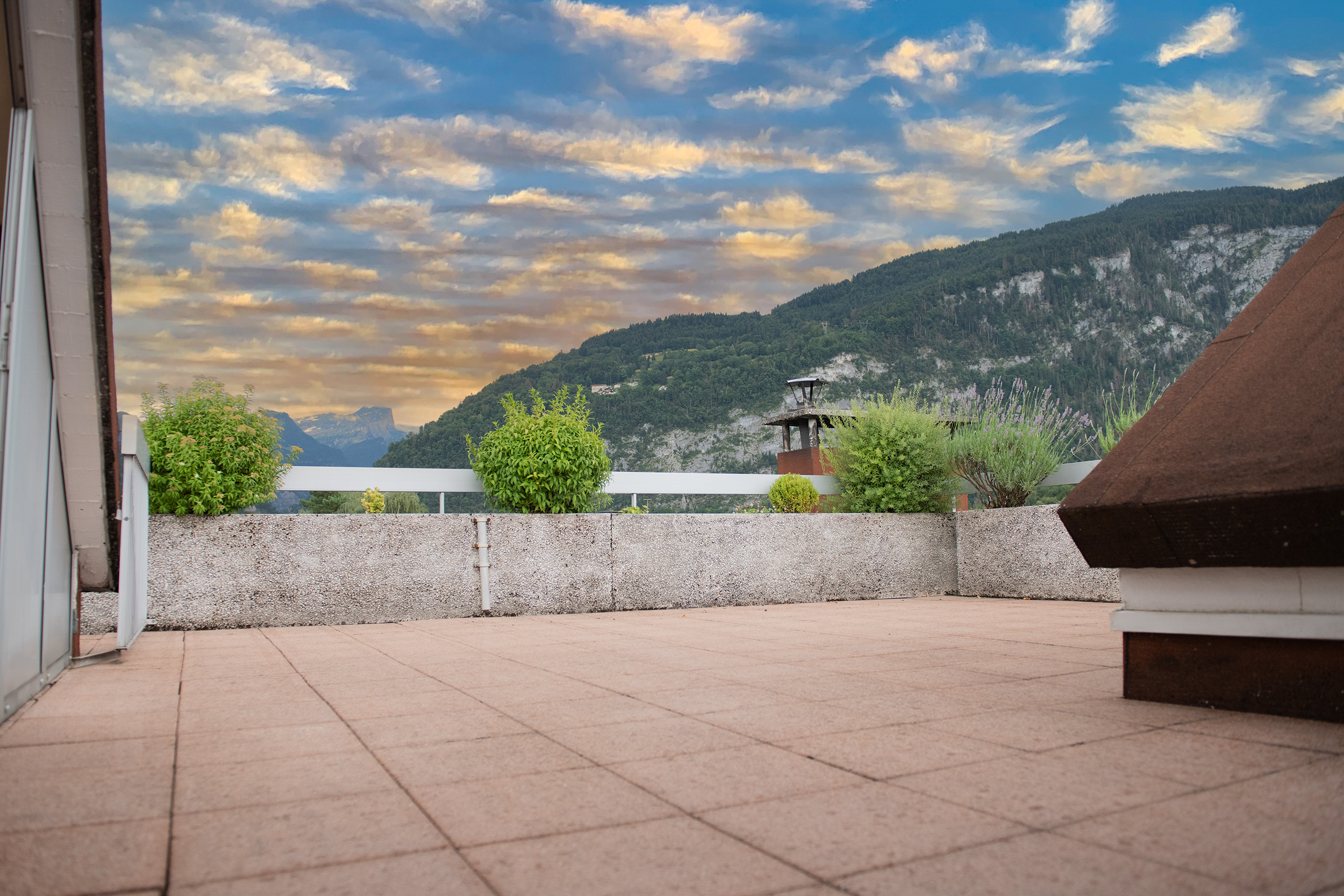 Terrasse mit Bergblick