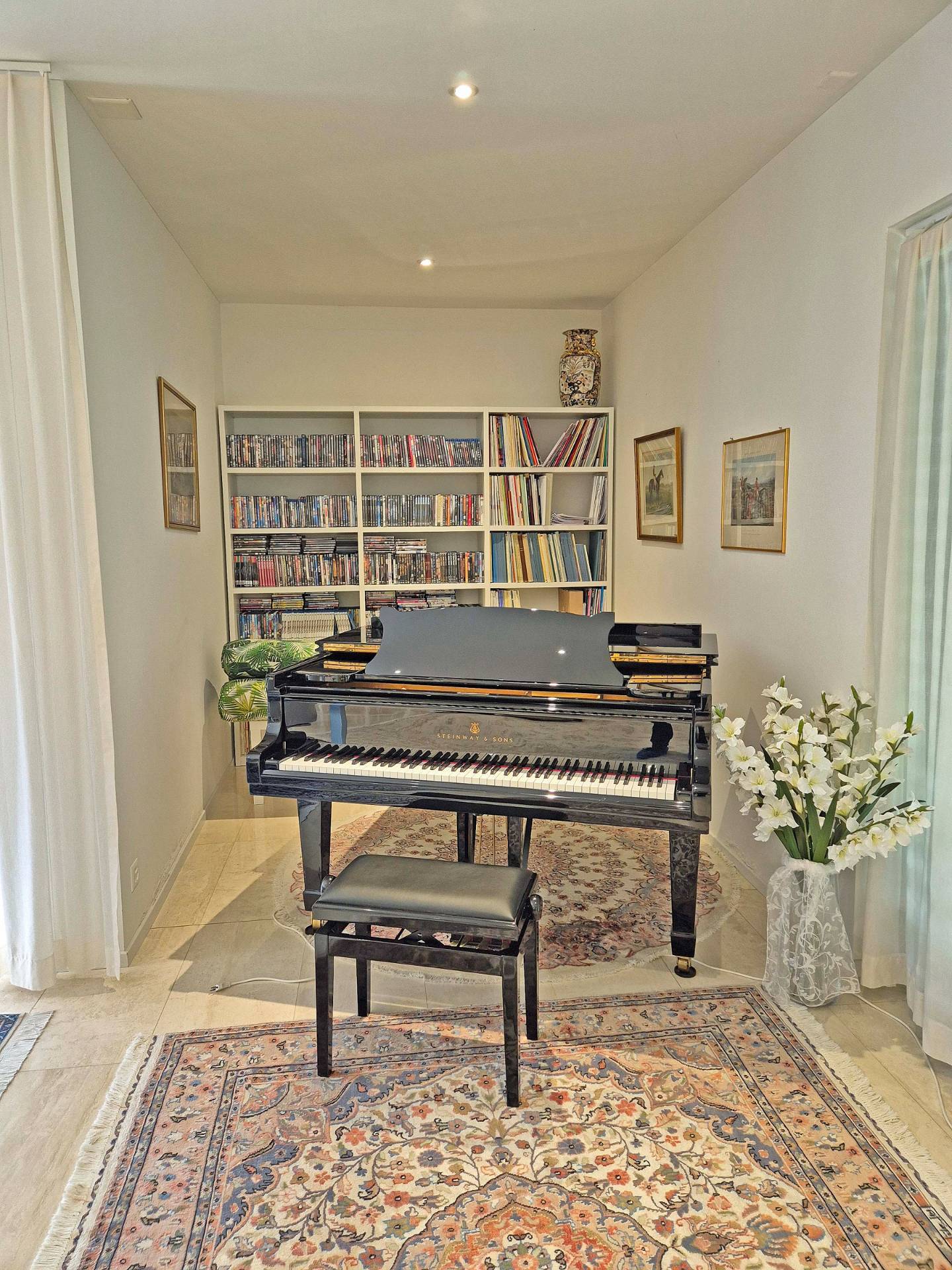 Musikzimmer mit Flügel