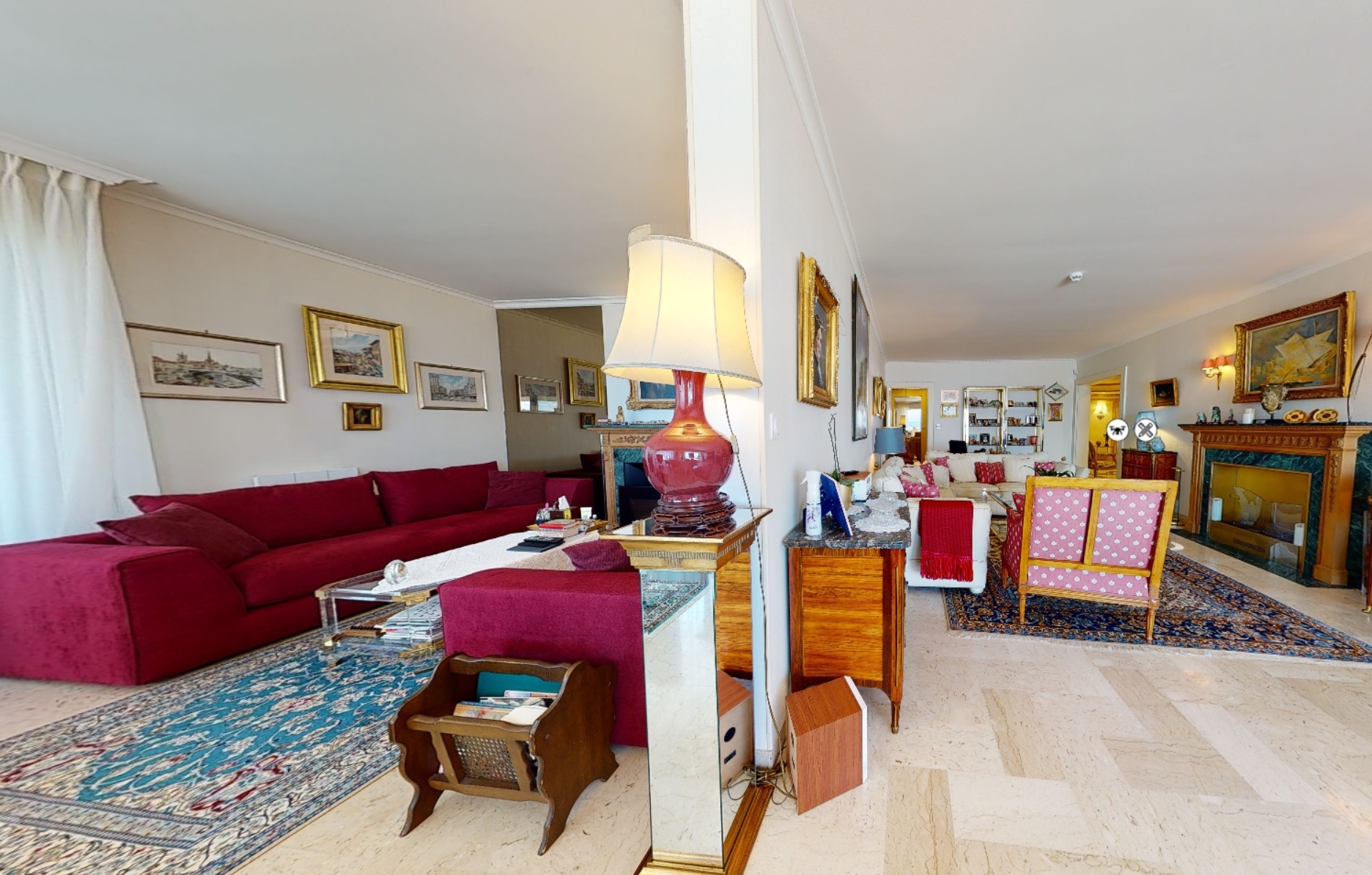 Wohnzimmer mit klassischem Interieur