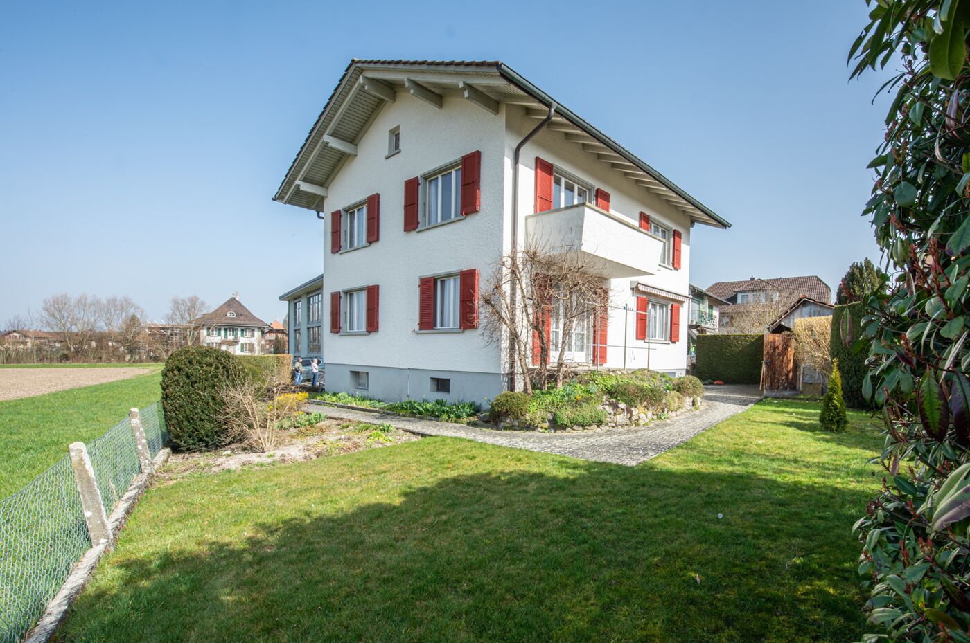 Freistehendes Einfamilienhaus mit Garten
