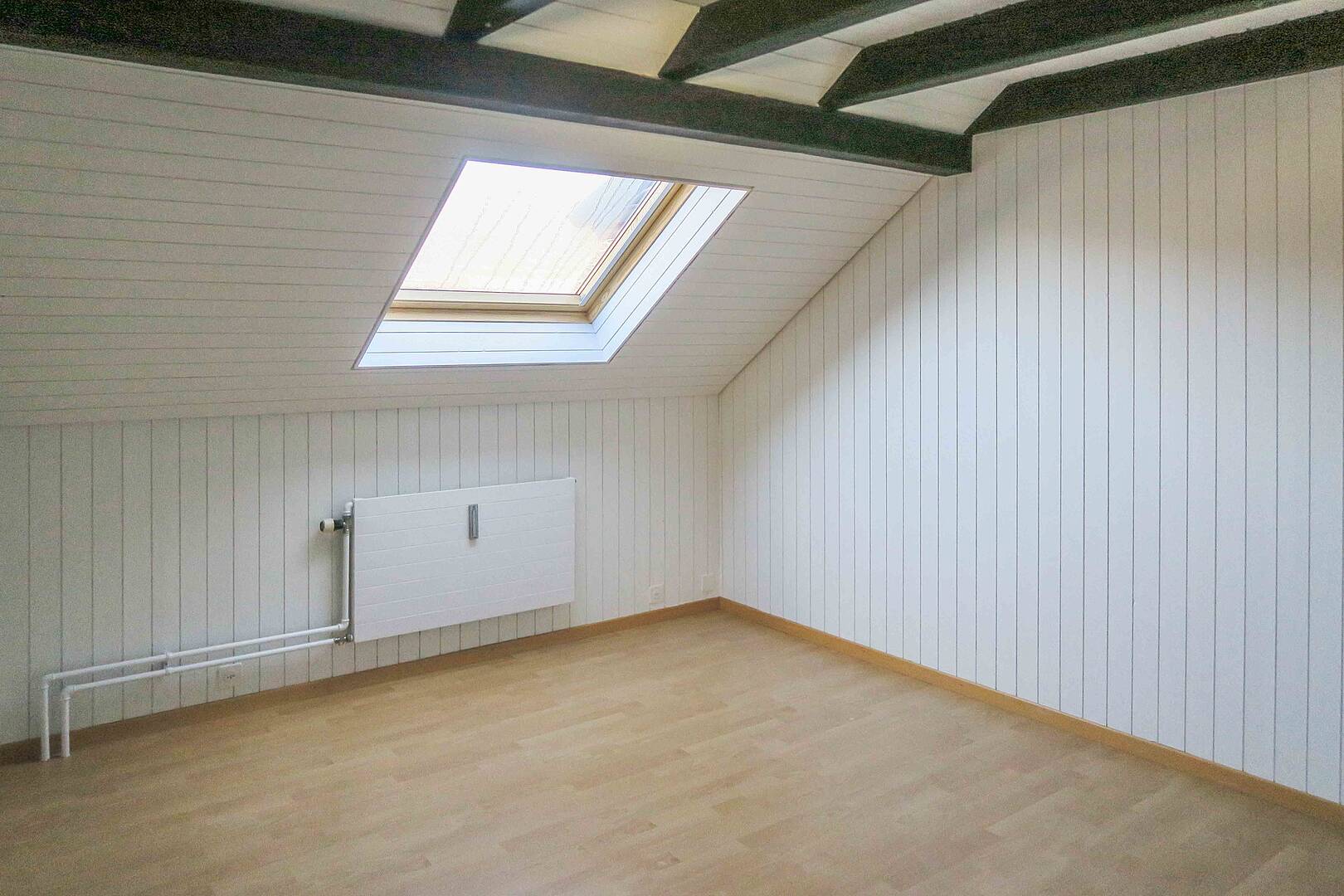 Ausgebauter Dachraum mit Dachfenster