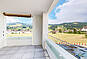 Balkon mit Blick ins Freie
