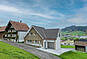 Wohnhaus mit Blick auf die Umgebung