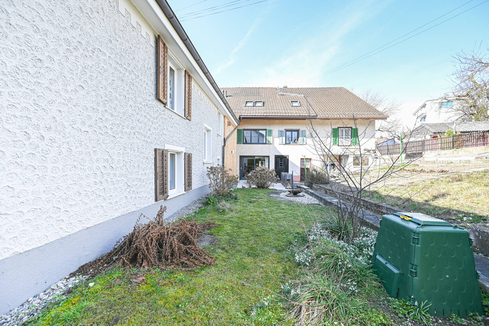 Haus mit Gartenansicht