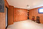 Kleines Schlafzimmer mit Einbauschrank