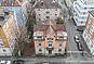 Städtisches Wohngebäude mit Innenhof