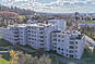 Wohnhausanlage mit Stadtblick