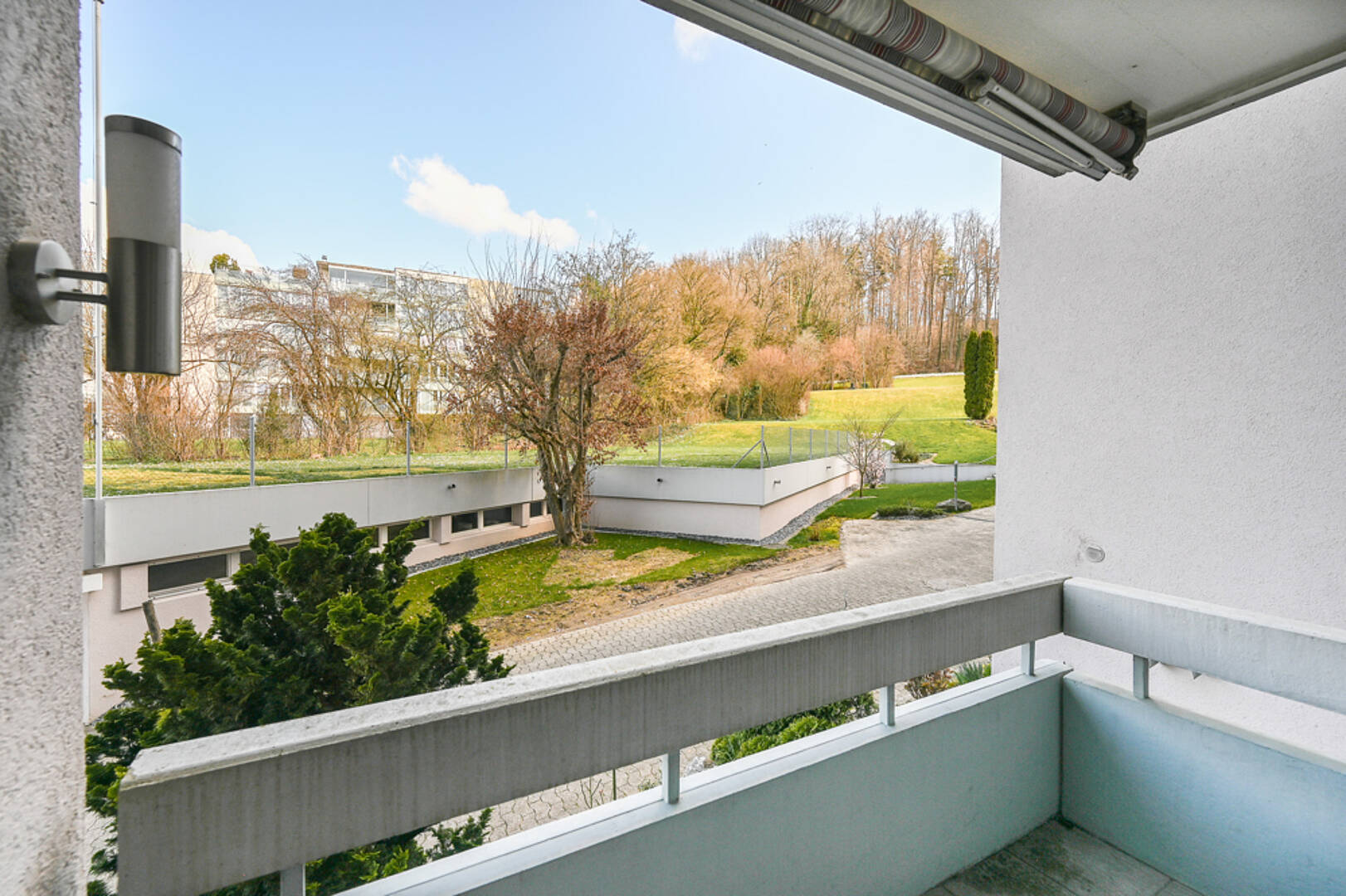 Balkon mit Blick ins Grüne