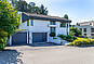 Modernes Einfamilienhaus mit Garage