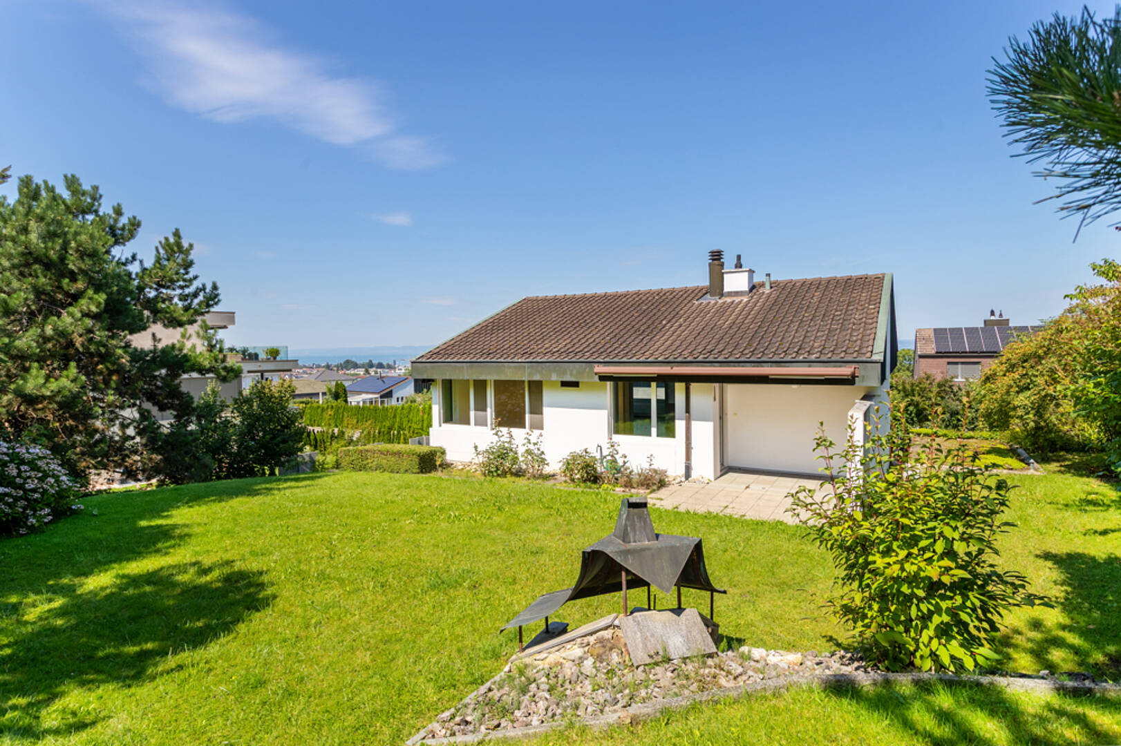 Einfamilienhaus mit großem Garten