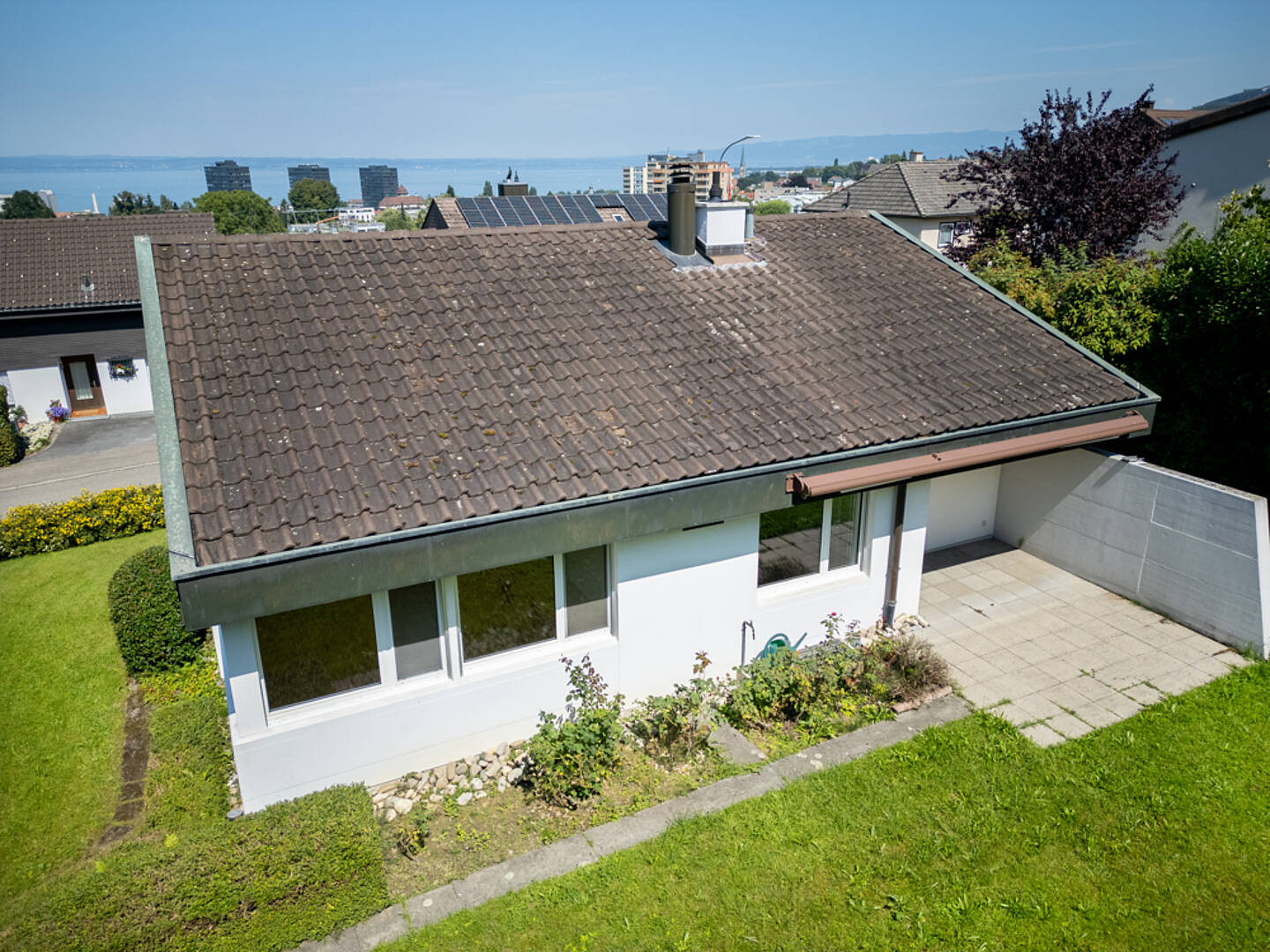 Einfamilienhaus mit Terrasse und Seeblick