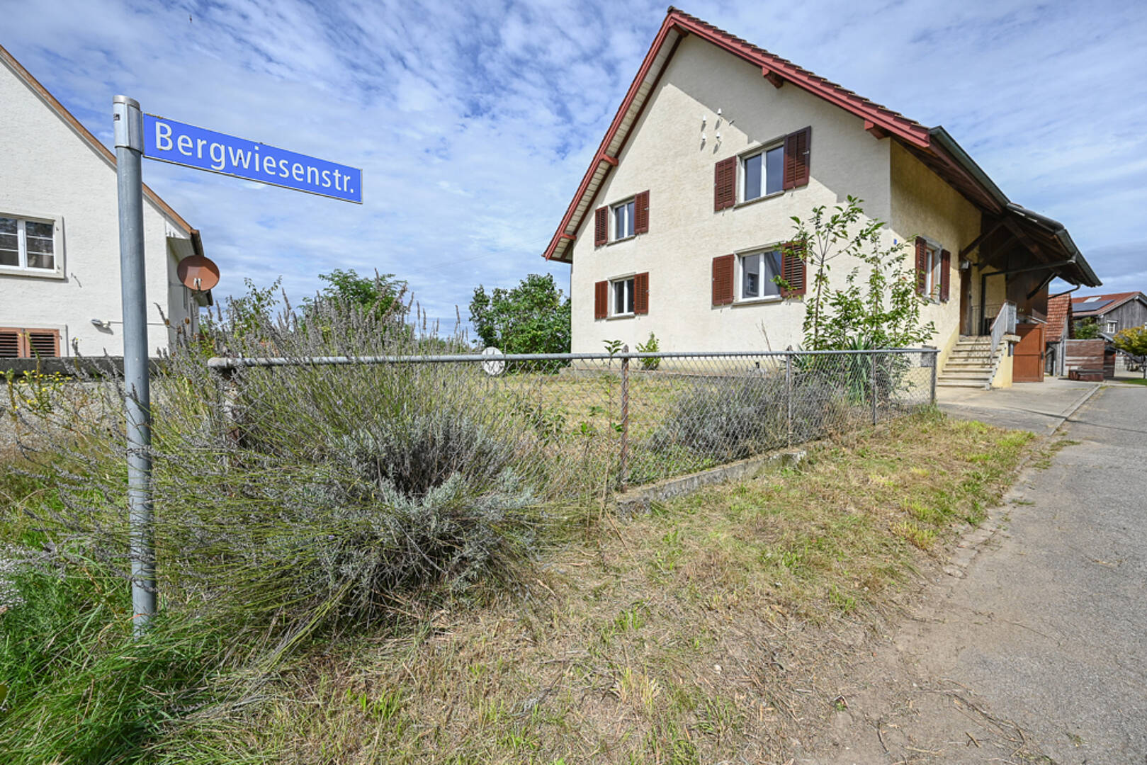 Außenansicht eines Wohnhauses an der Bergwiesenstraße