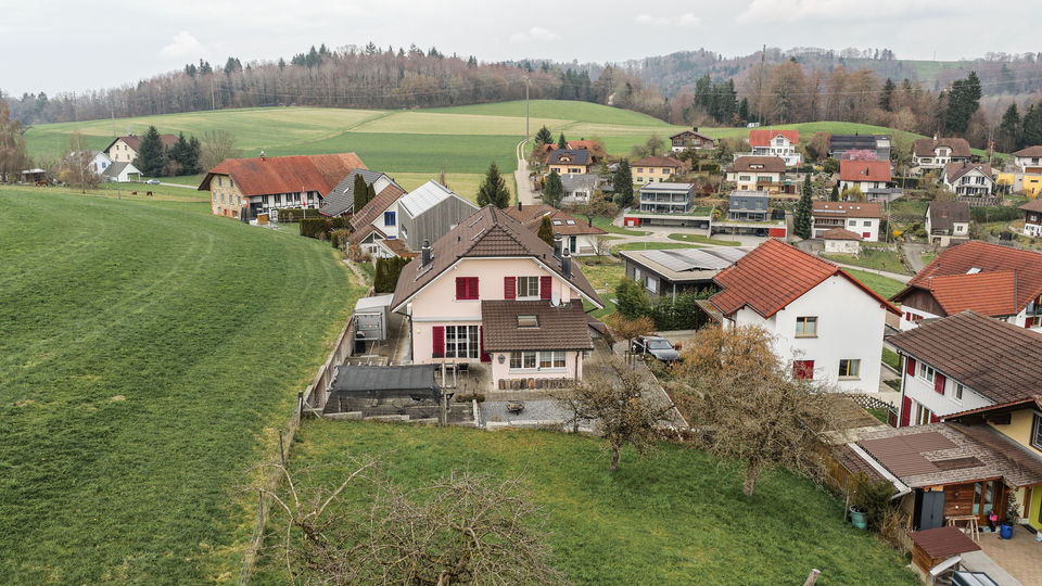Dorfansicht aus erhöhter Perspektive