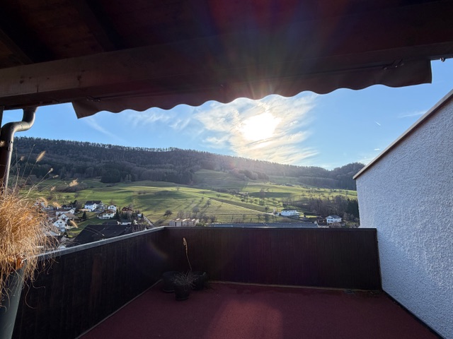 Balkon mit Bergblick