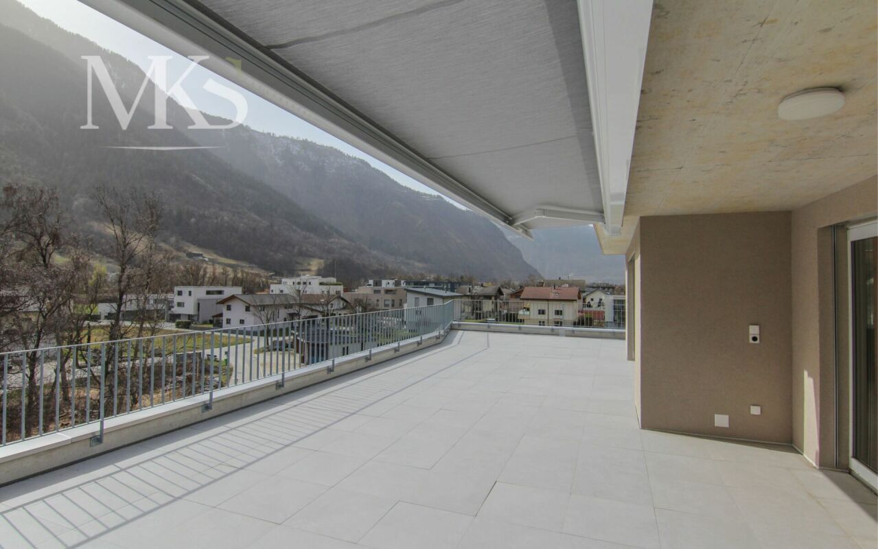 Große Dachterrasse mit Bergblick