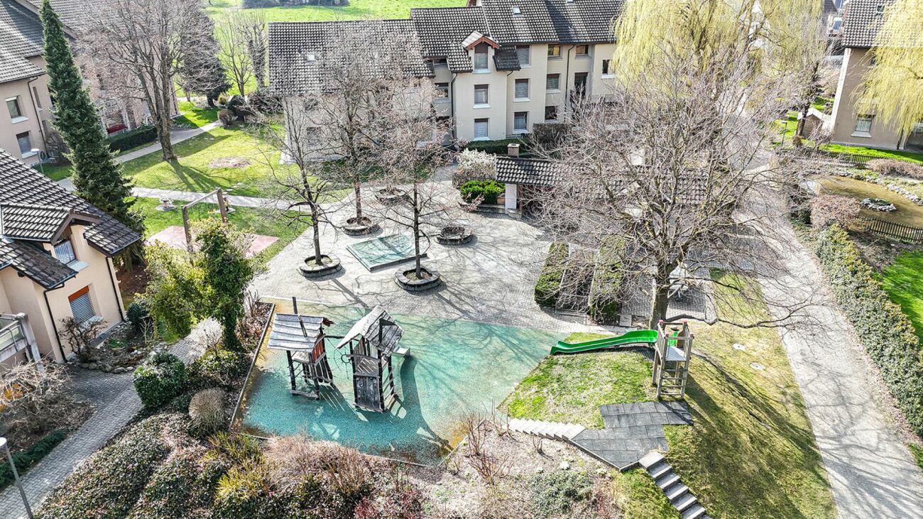 Wohnanlage mit Innenhof und Spielplatz