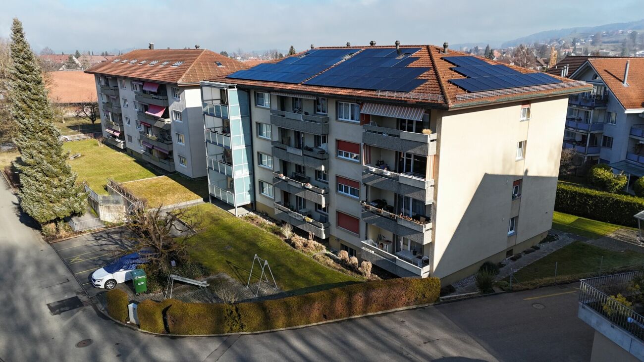 Wohnanlage mit Solardach