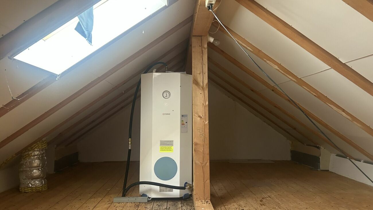 Dachboden mit Technikgerät