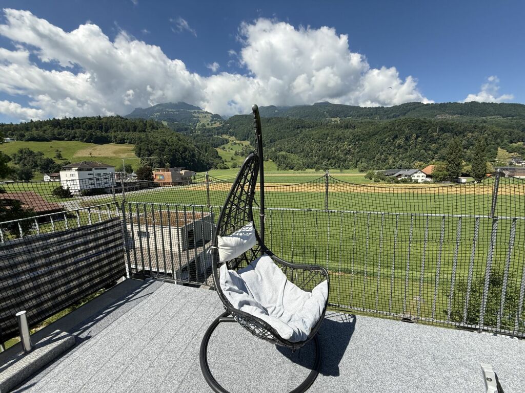 Balkon mit Bergblick