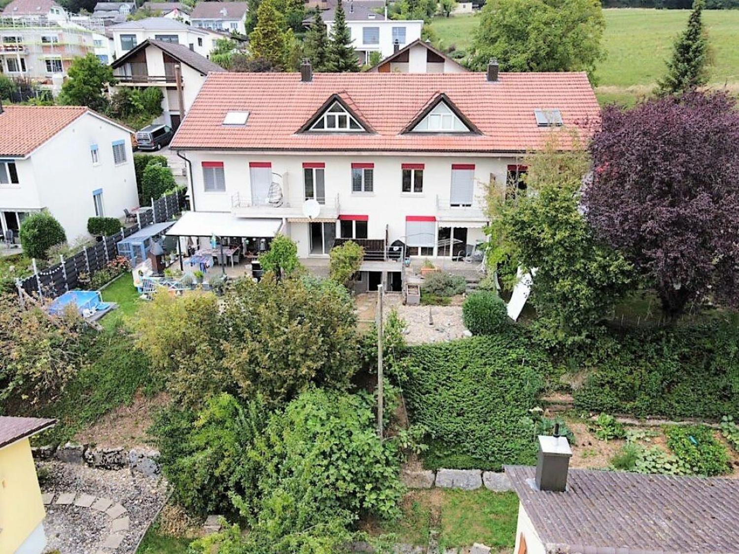 Wohnhaus mit Gartenblick