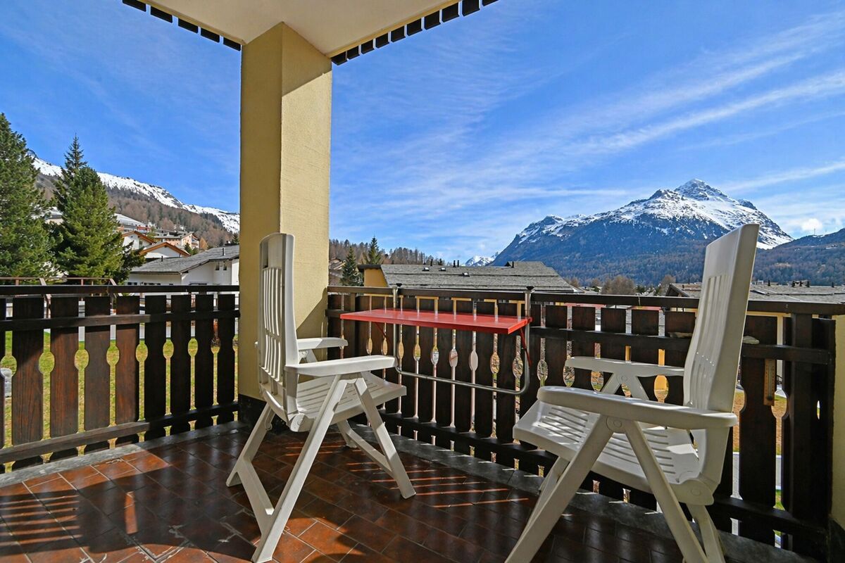 Balkon mit Bergblick