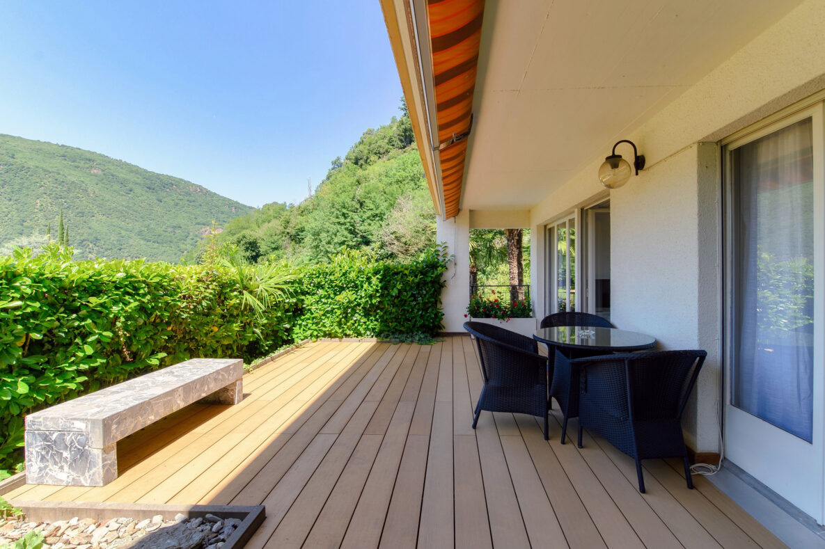 Terrasse mit Bergblick