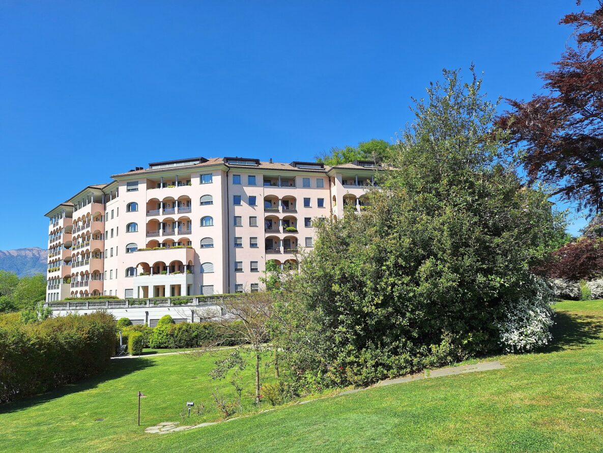 Mehrfamilienhaus mit Gartenanlage
