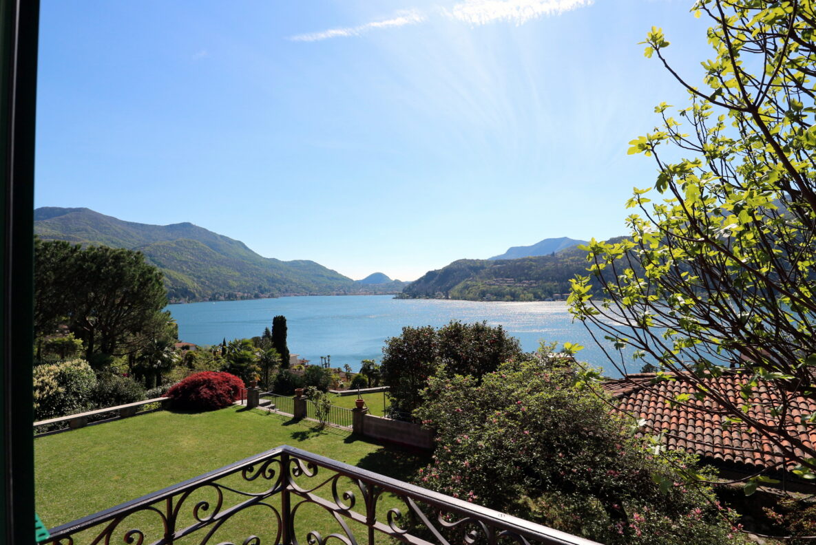 Seeblick von Balkon oder Fenster