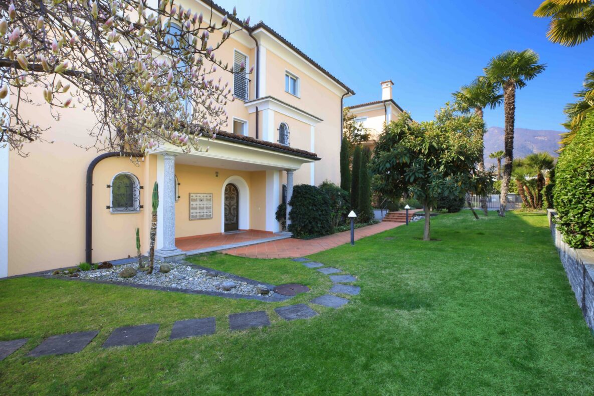 Mediterrane Villa mit gepflegtem Garten