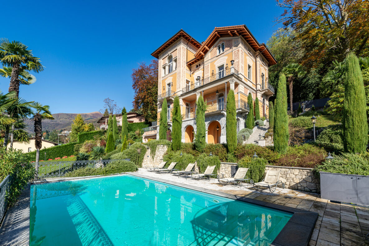Historische Villa mit Pool und Garten