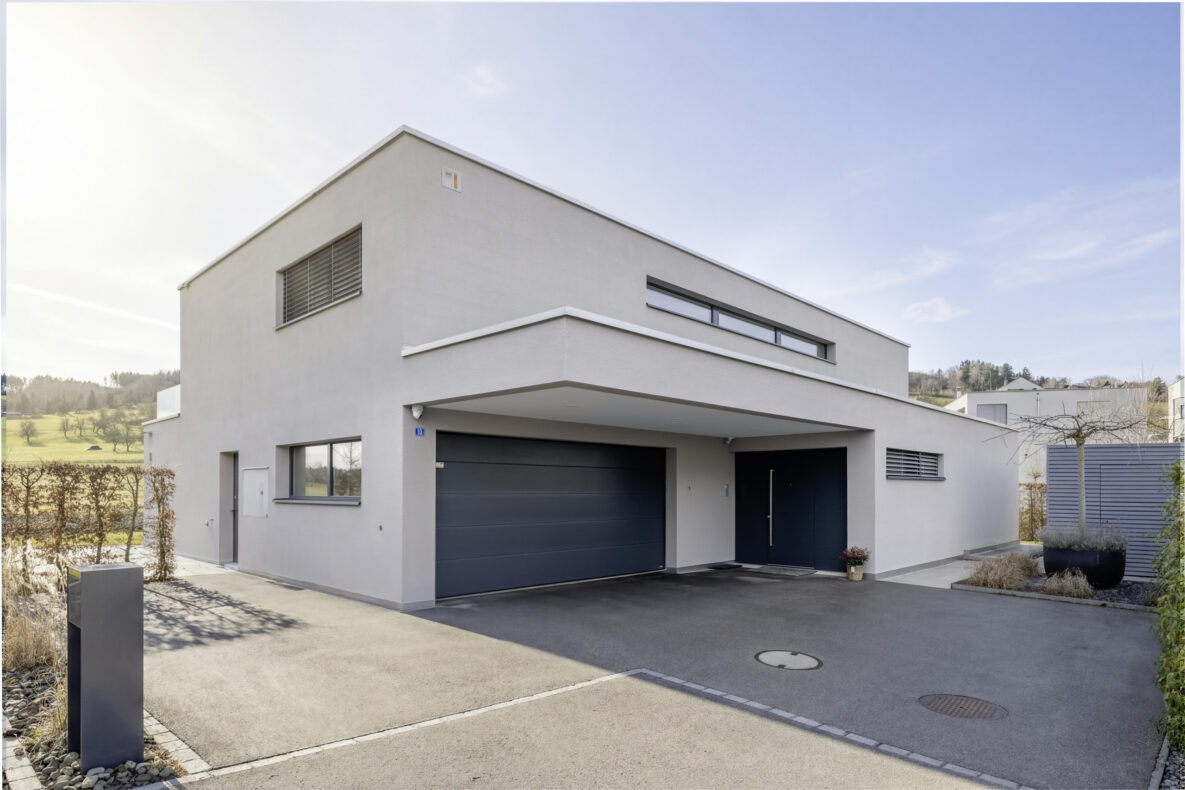 Modernes Einfamilienhaus mit Doppelgarage