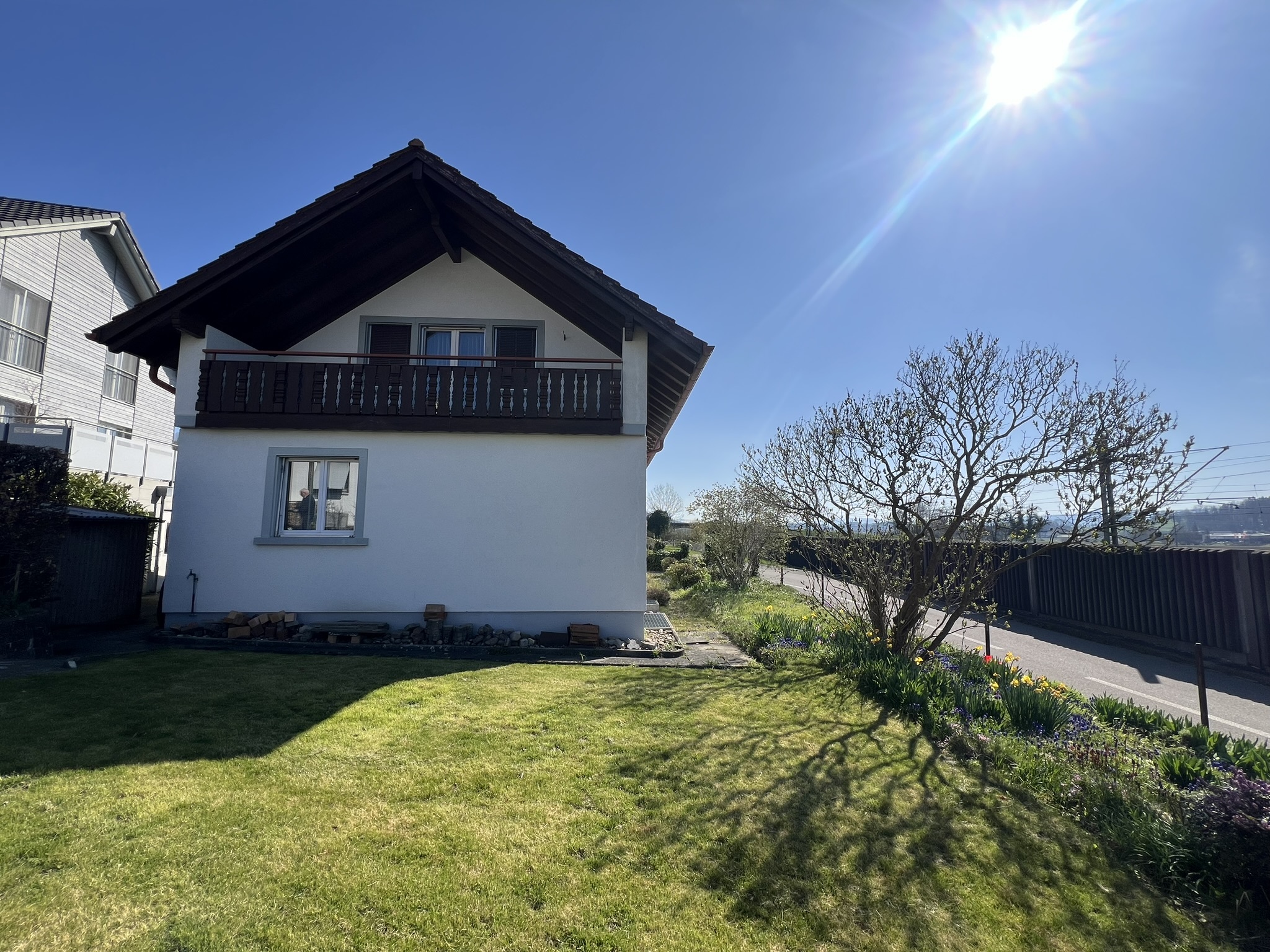 Einfamilienhaus mit Garten und Balkon