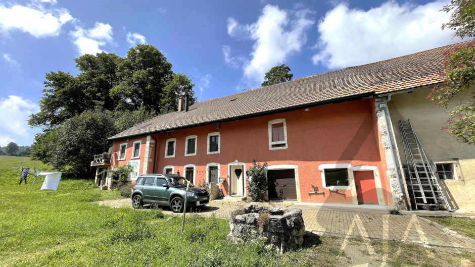 Historisches Wohnhaus mit großer Wiese