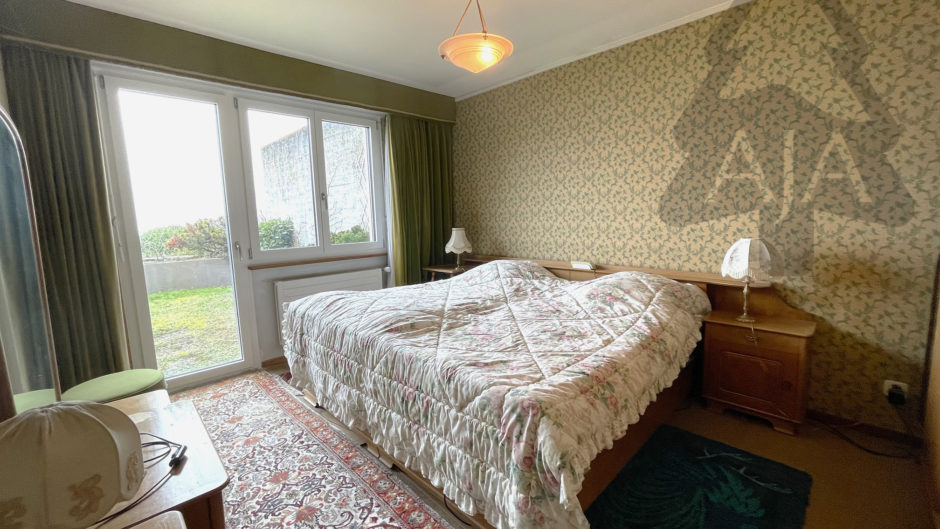 Schlafzimmer mit Balkonzugang