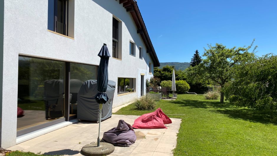 Haus mit Garten und Terrasse