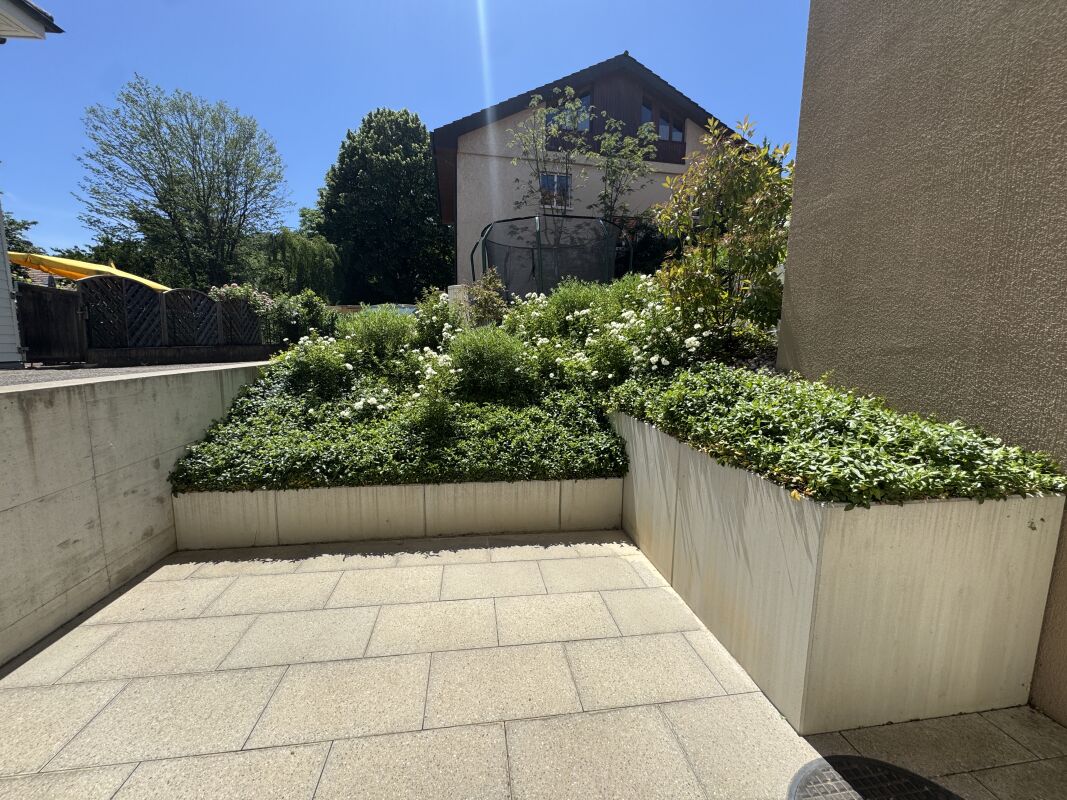 Terrasse mit Gartenblick