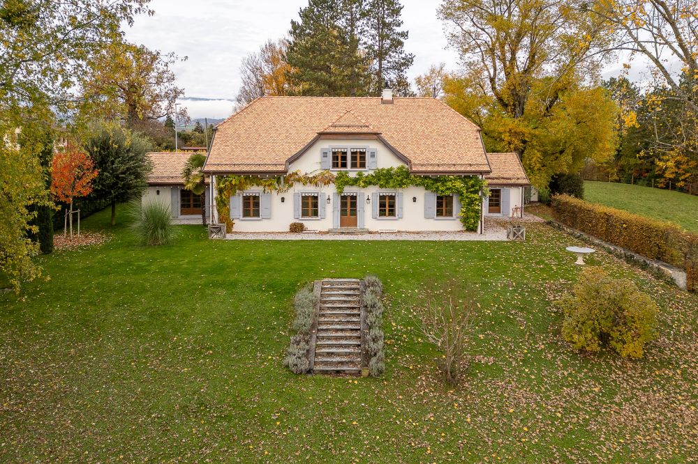 Landhausvilla mit großem Garten
