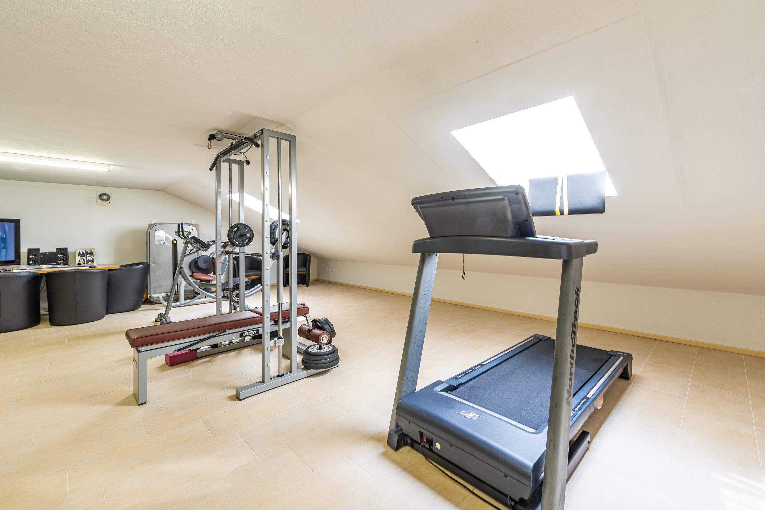 Dachraum als Heimfitnessbereich