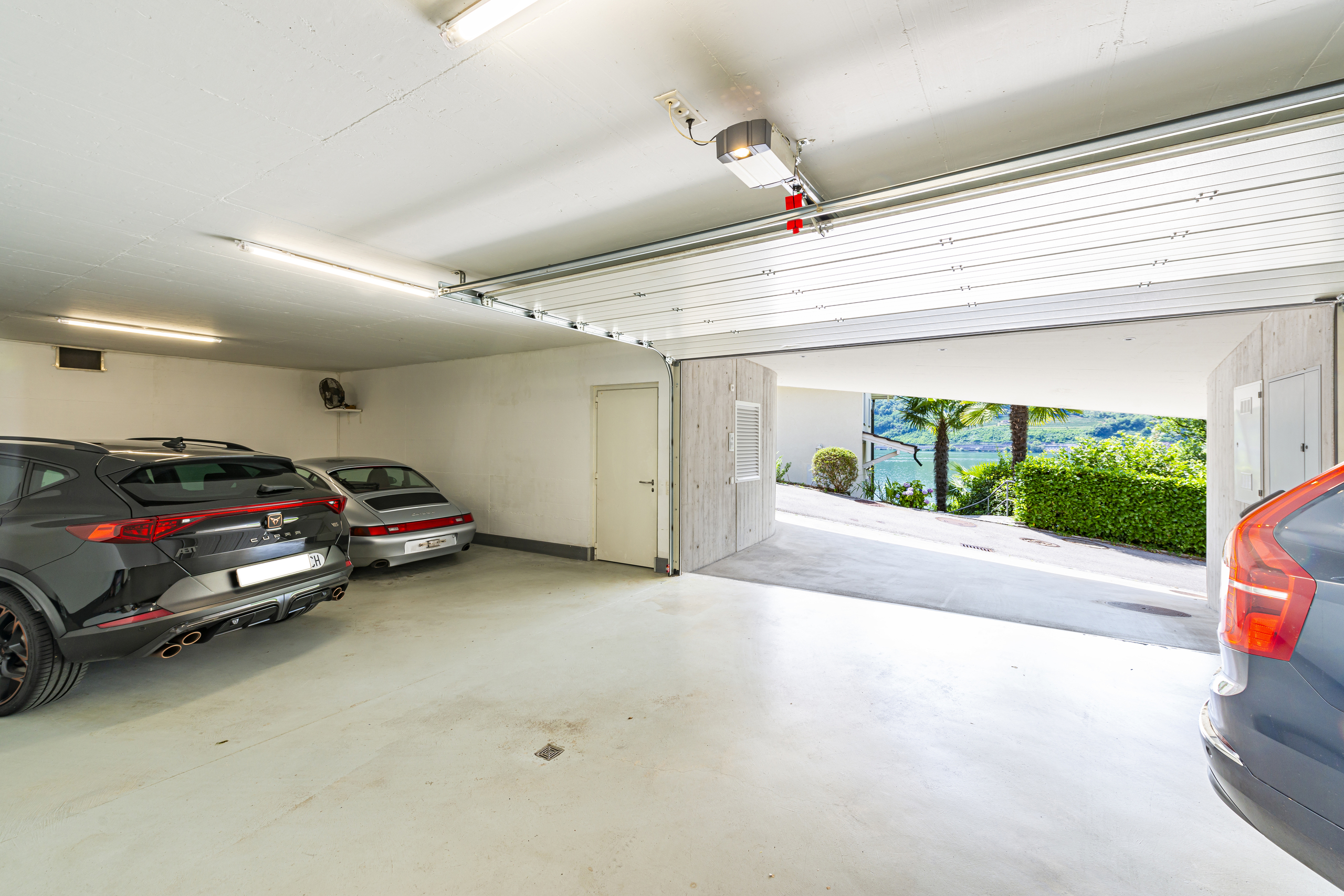 Doppelgarage mit Ausblick