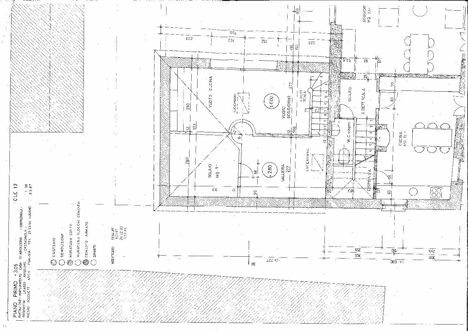 Grundriss eines Gebäudeteils mit Wohn-, Ess- und Küchenbereich