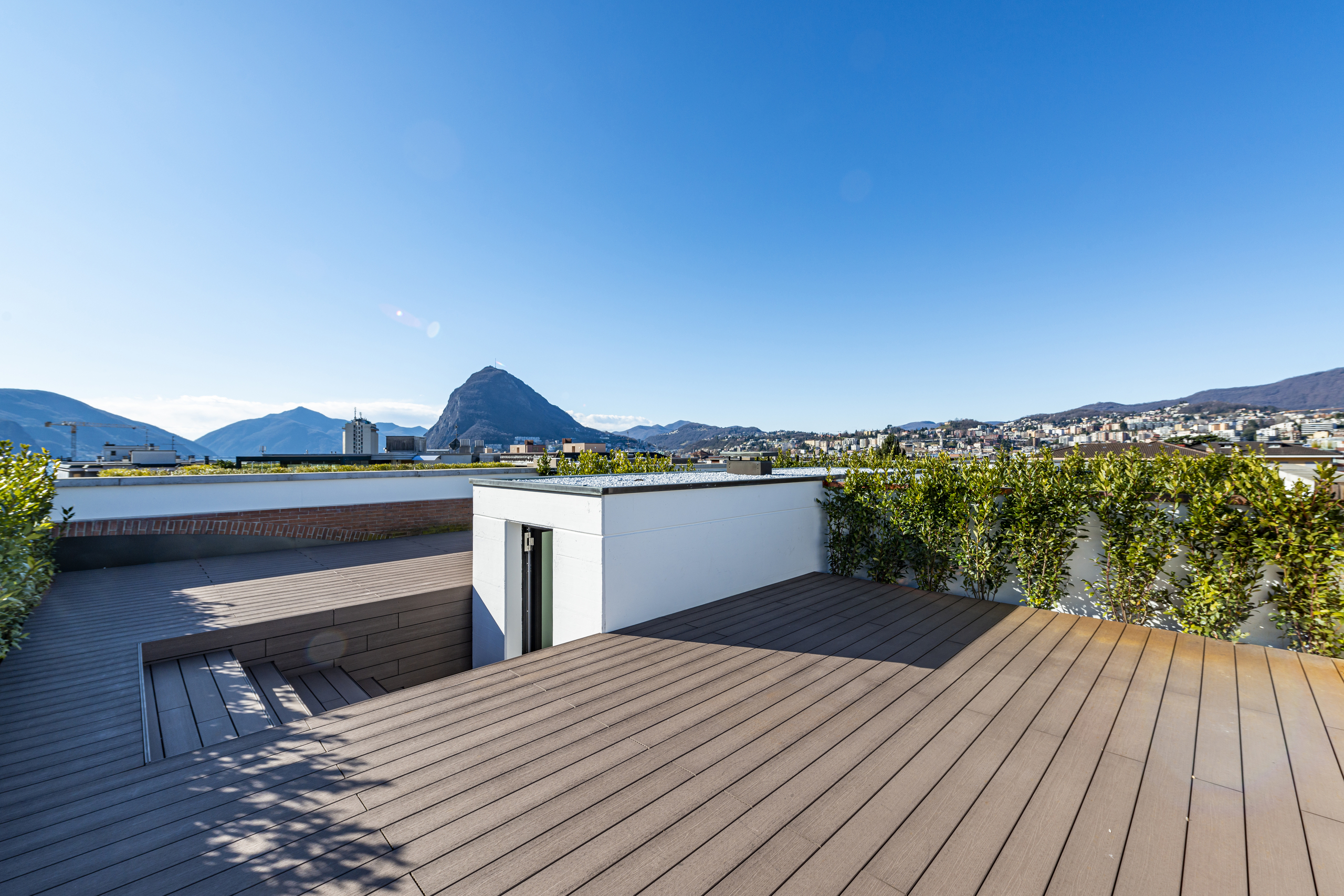 Dachterrasse mit Bergblick