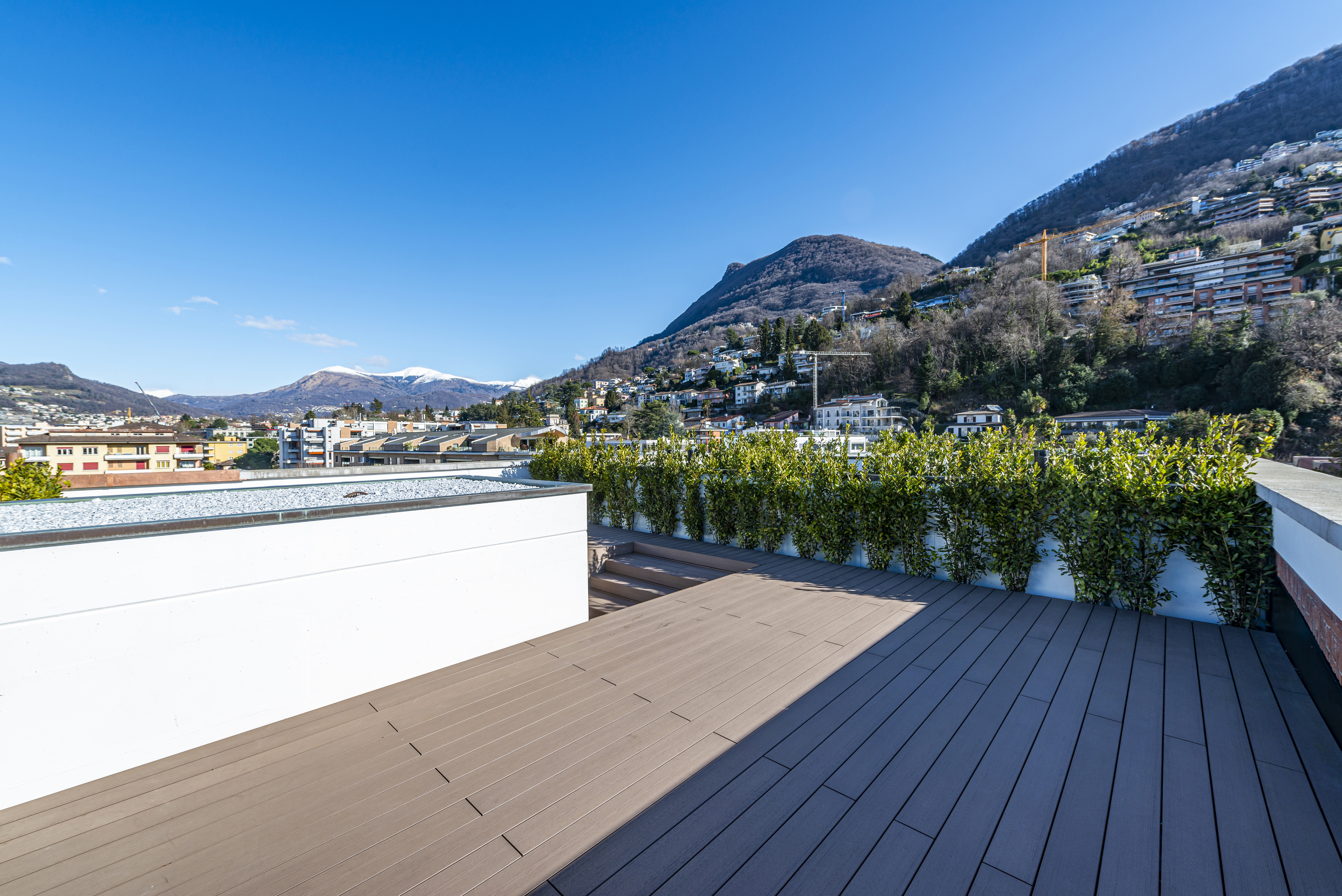 Dachterrasse mit Bergblick