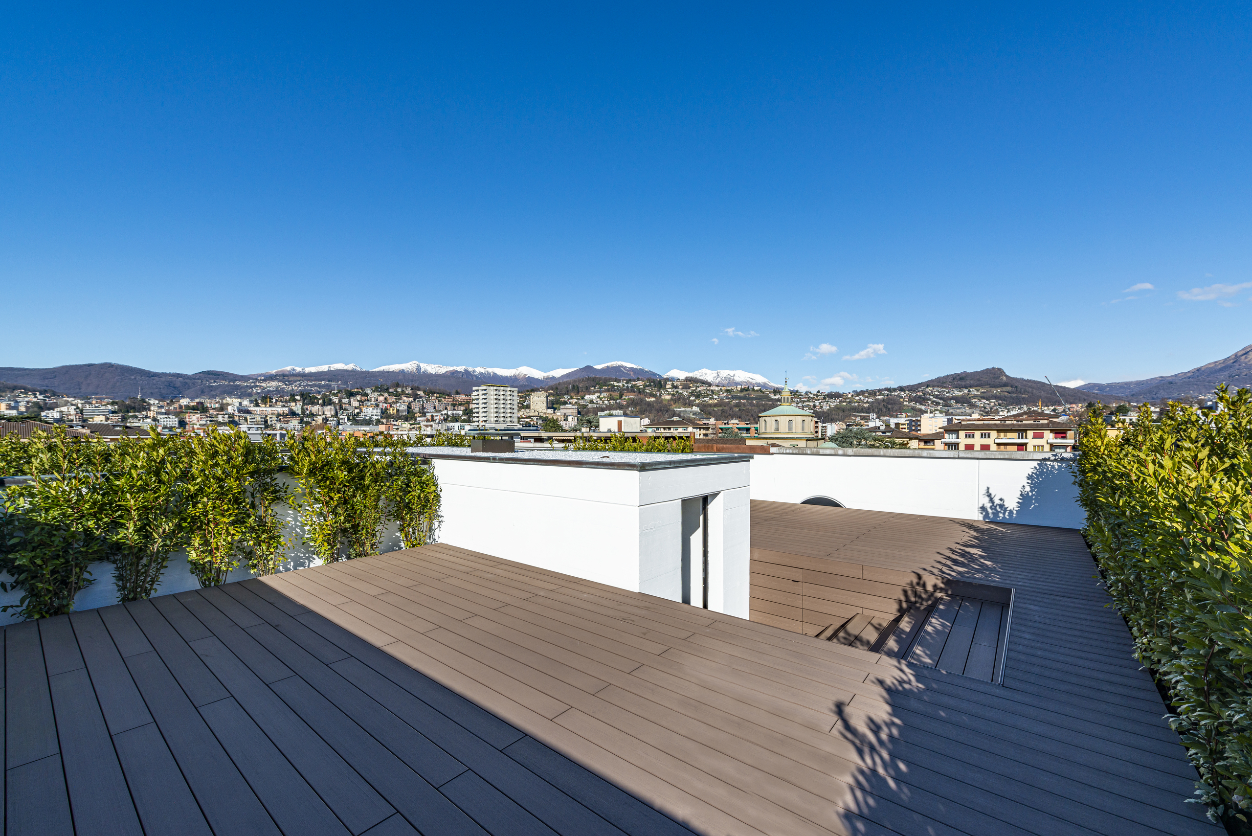 Dachterrasse mit Bergblick