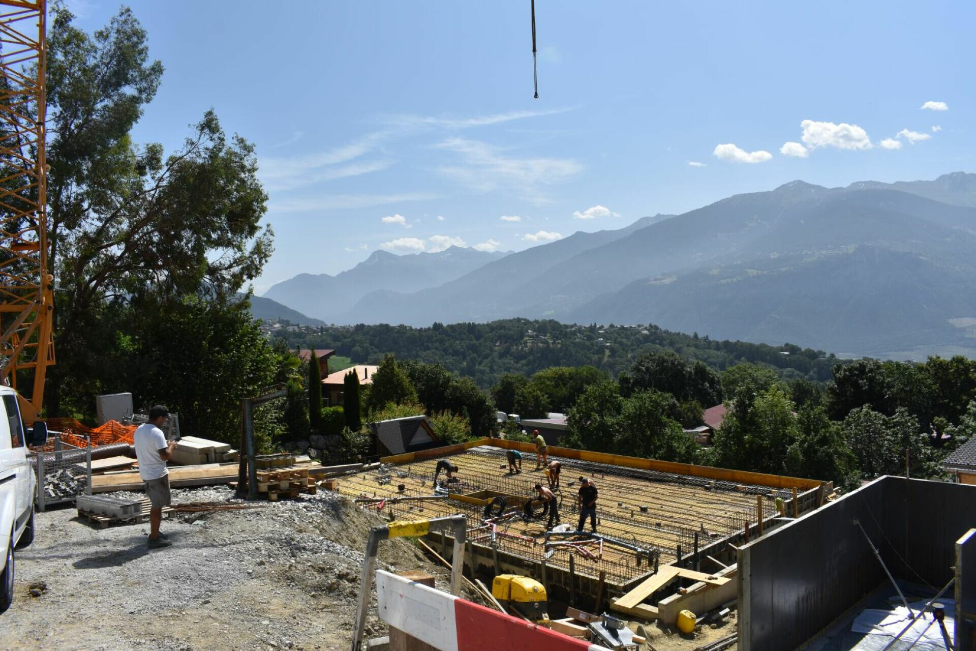 Bergblick von einer Baustelle