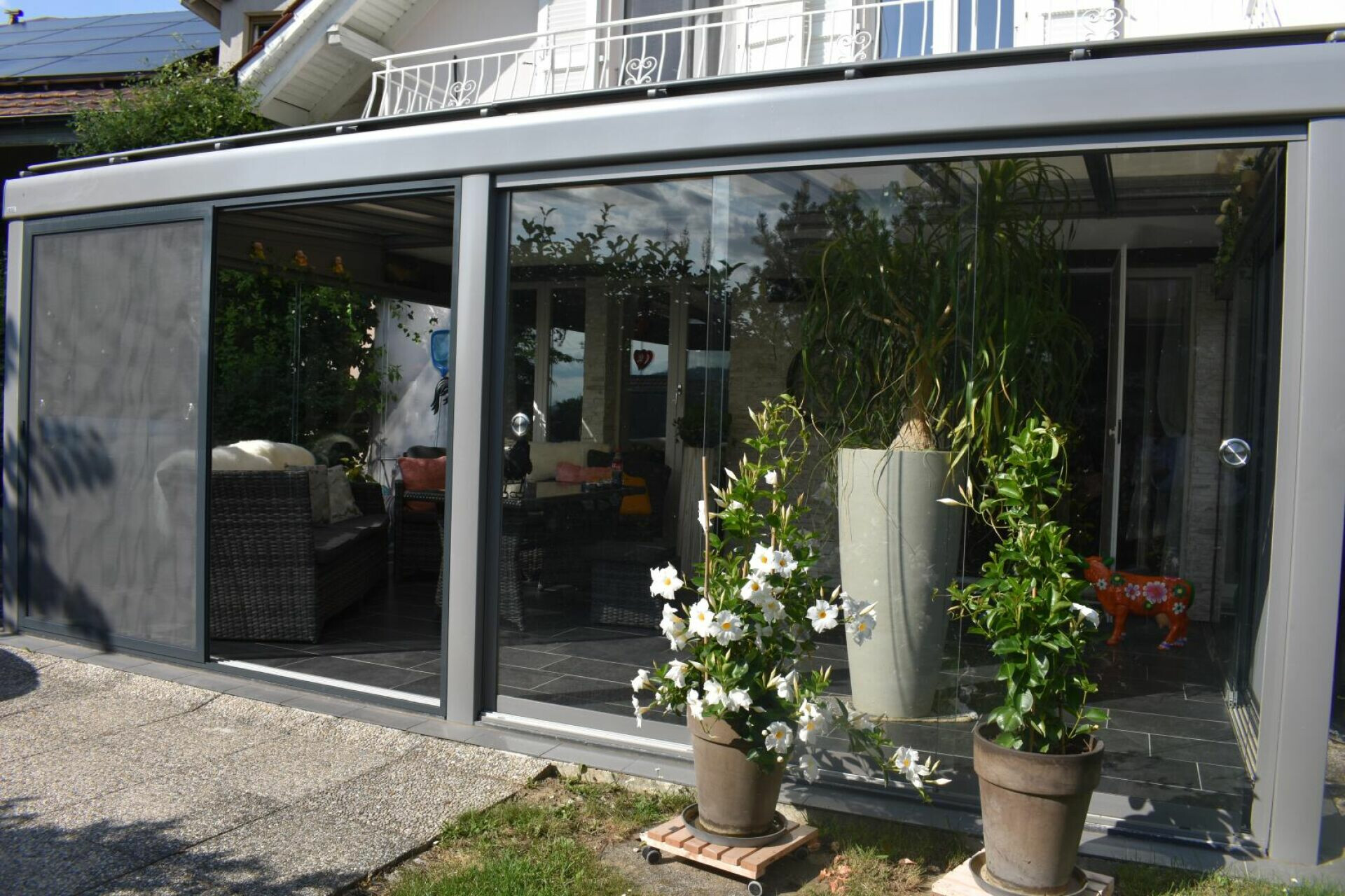 Verglaste Terrasse mit Pflanzen