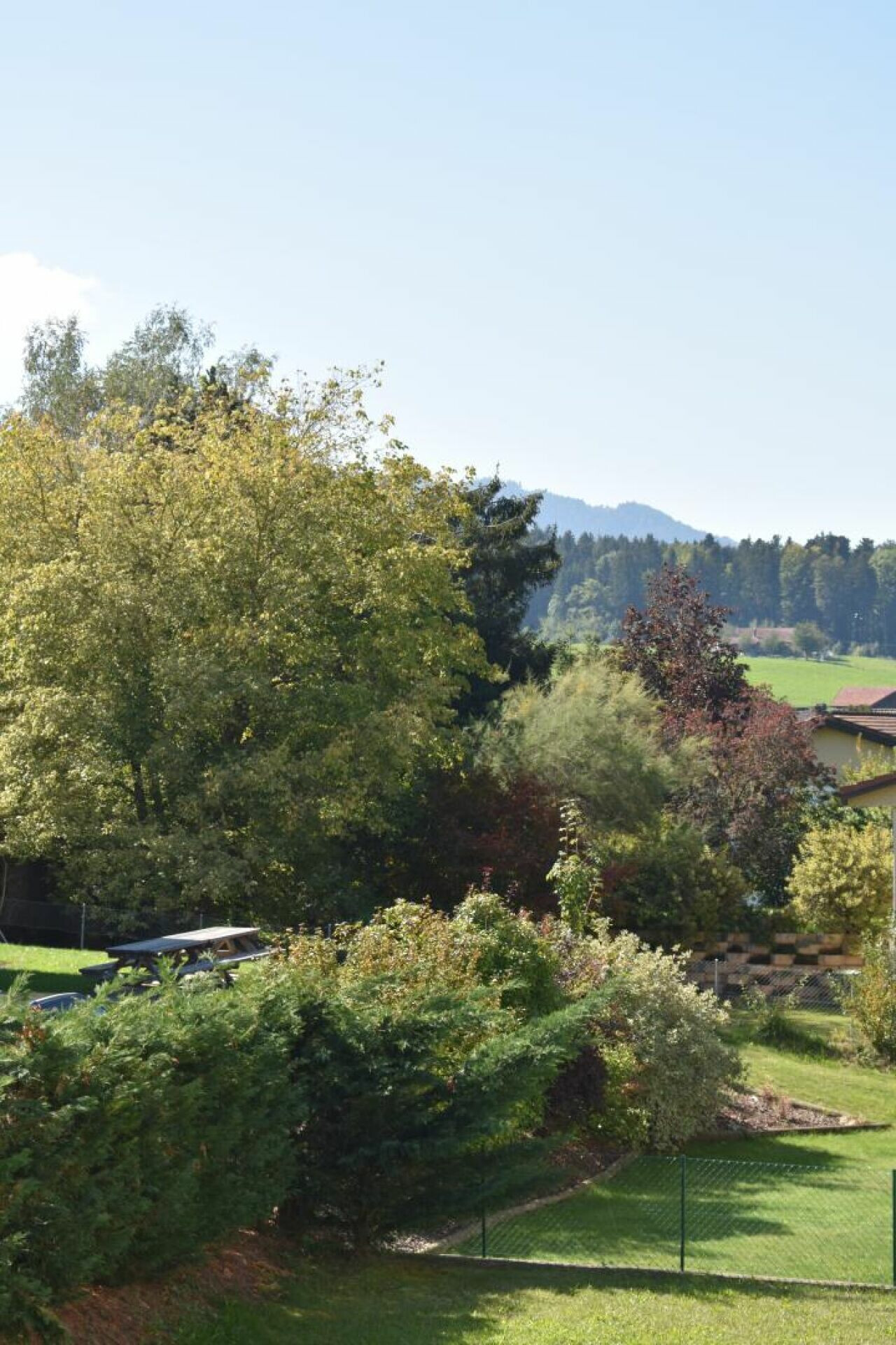 Garten- und Landschaftsblick