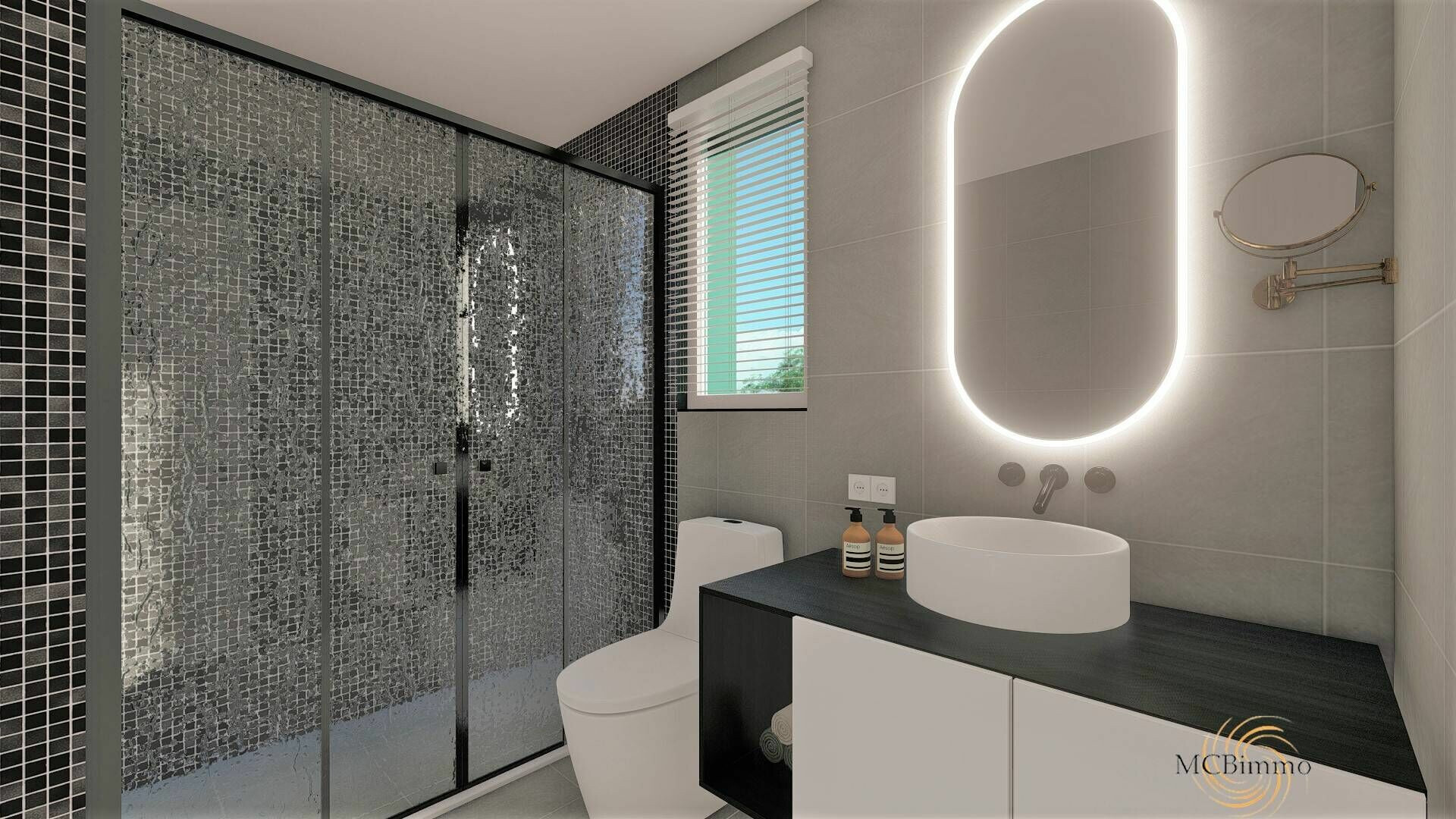 Modernes Badezimmer mit beleuchtetem Spiegel und Glasdusche